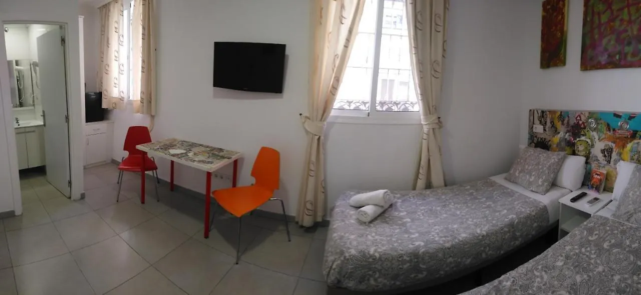 Lagunillas St. Malaga Guest house